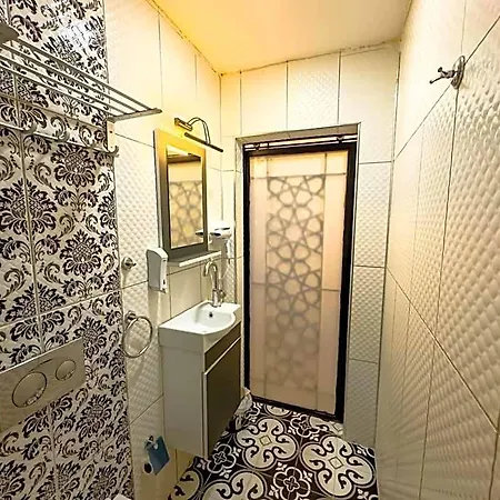 Hotel House 1 2*