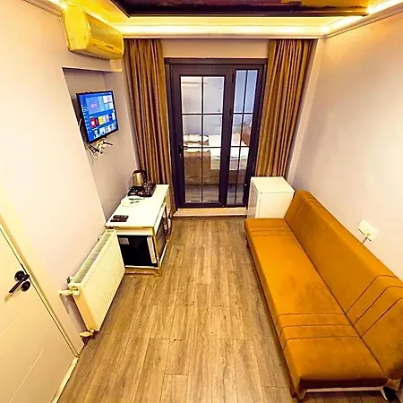 Hotel House 1